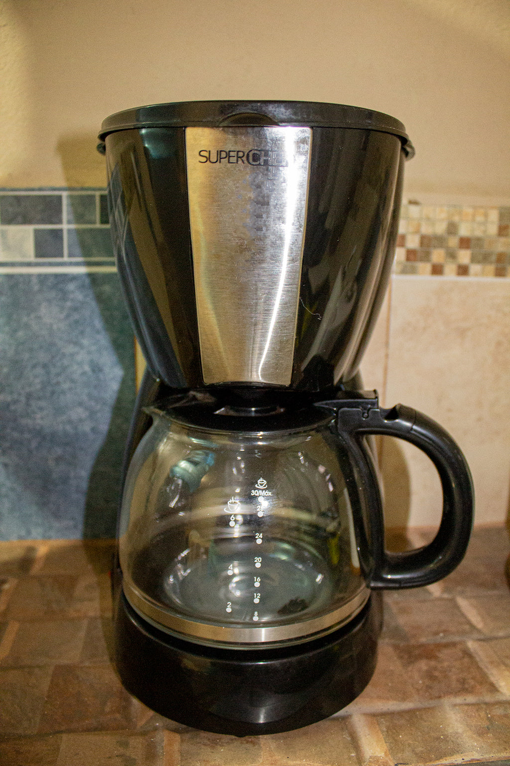 Hermosa Suite, Centrica, Independiente, Parqueo # 1