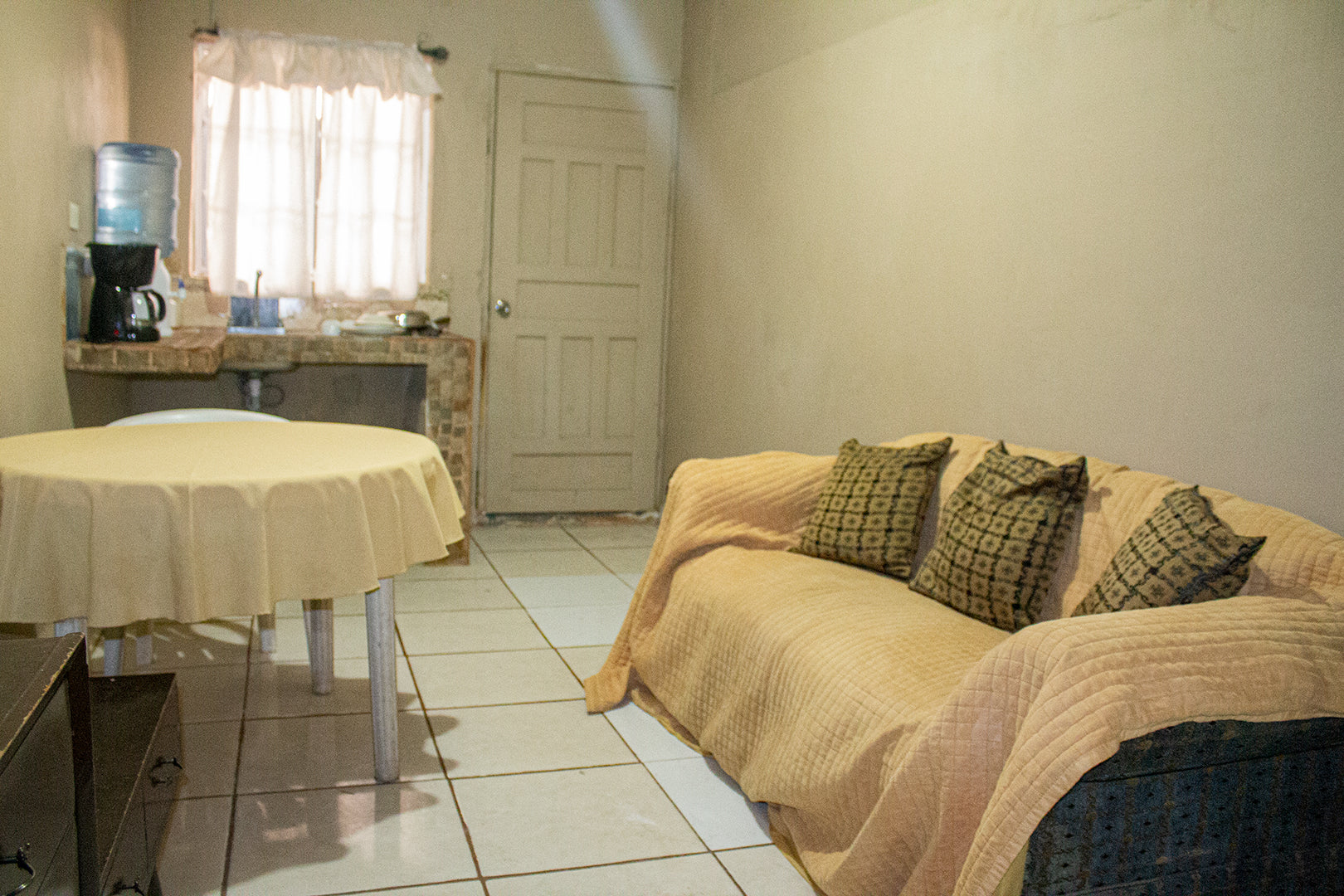 Hermosa Suite, Centrica, Independiente, Parqueo # 1