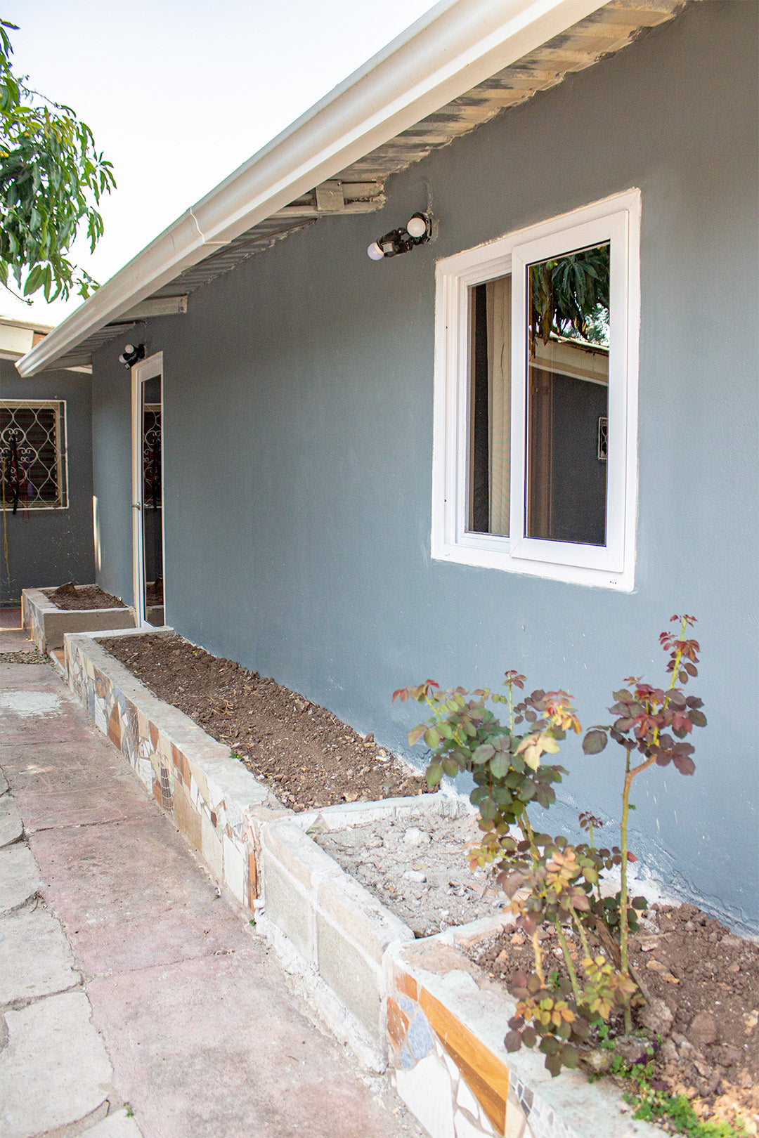 Modern, Safe, and Centrally Located New Apartment #6