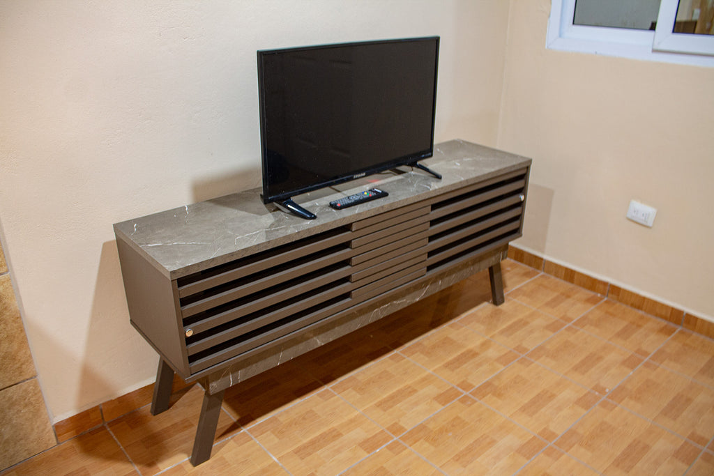 Modern, Safe, and Centrally Located New Apartment #6