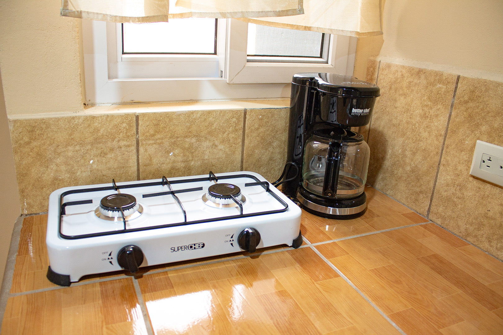 Modern, Safe, and Centrally Located New Apartment #6