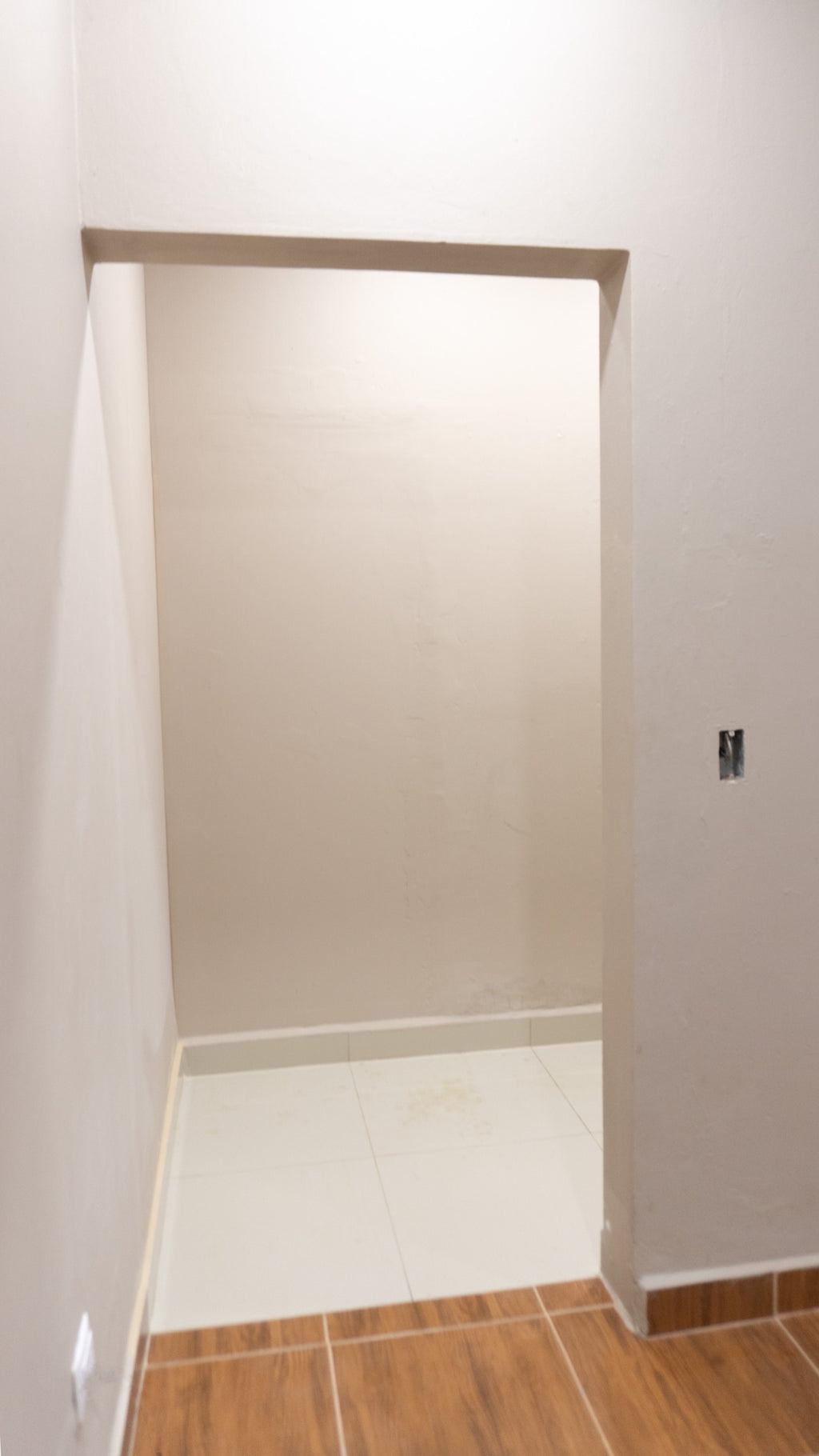Moderno, Nuevo Y Lujoso Apartamento de 1 Habitación